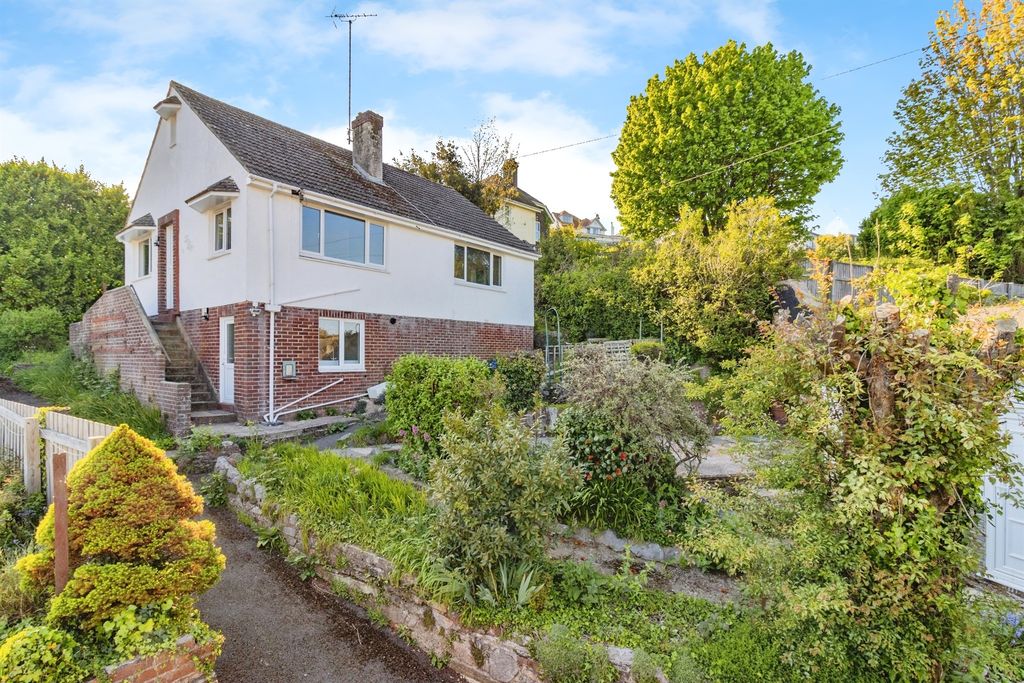 Property photo 1 of 24