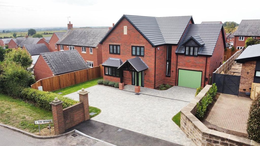 Property photo 1 of 36 3826404