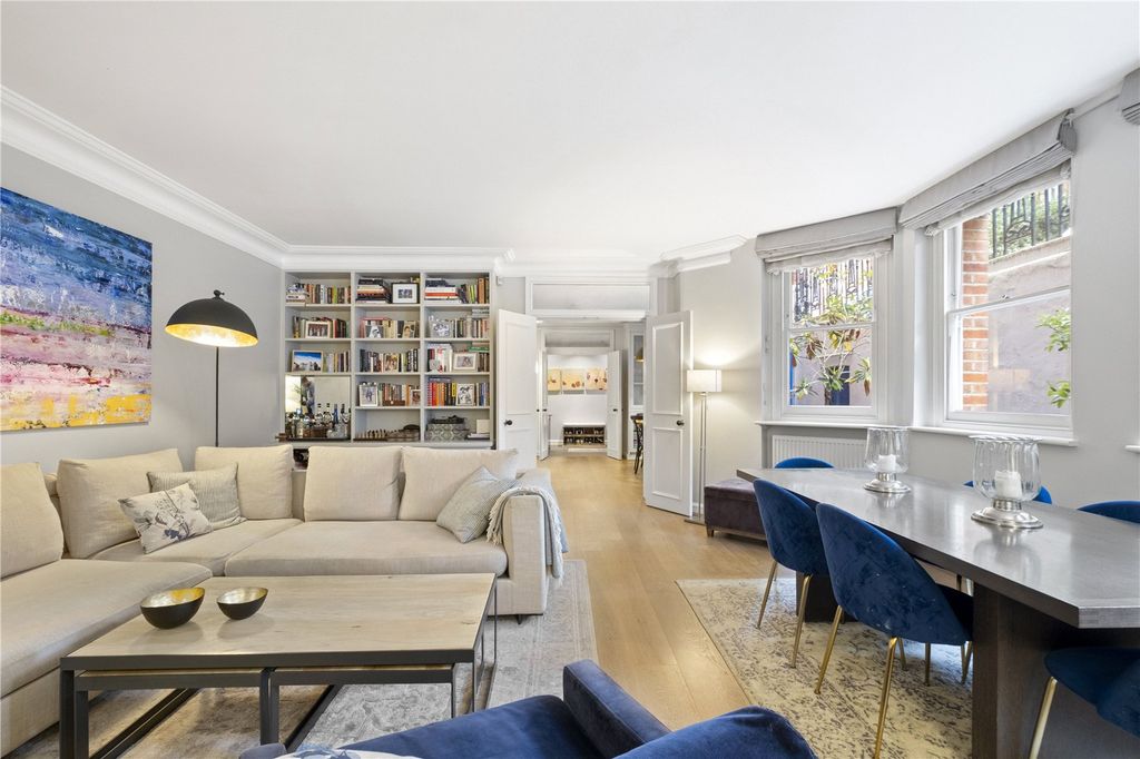 Property photo 2 of 20 Reception