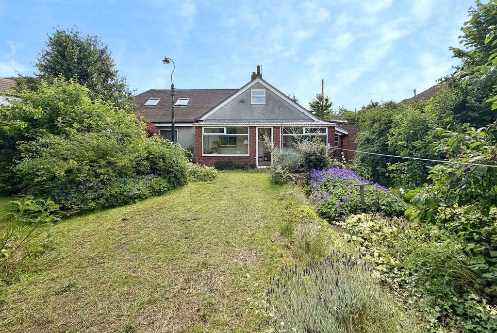 Property photo 2 of 18