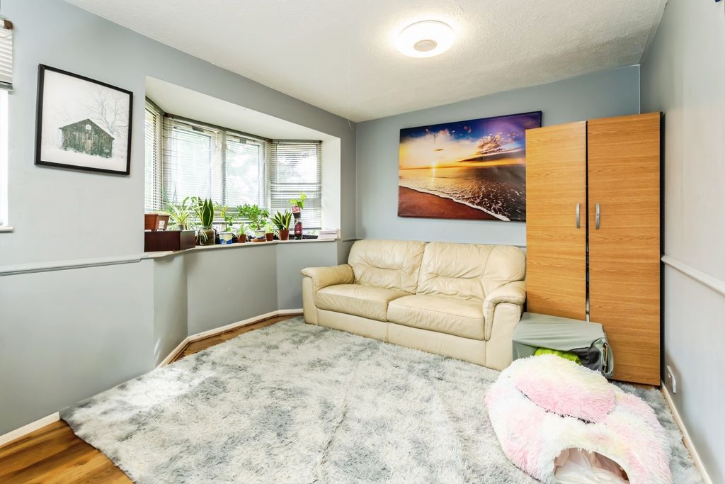 Property photo 2 of 18 Photo