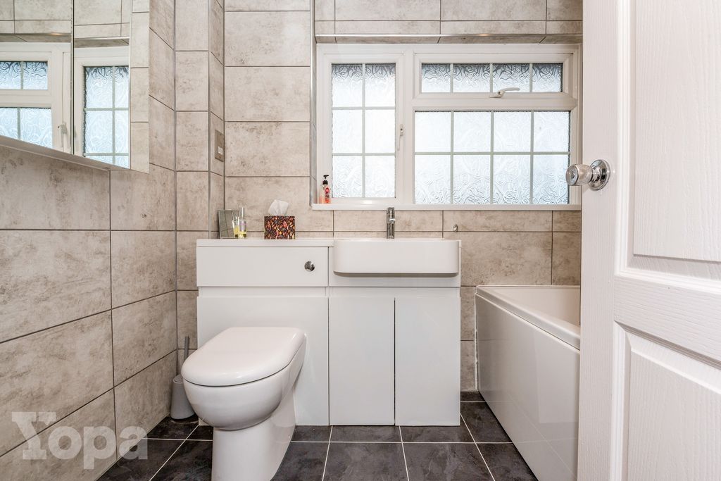 Property photo 2 of 17 Photo #2