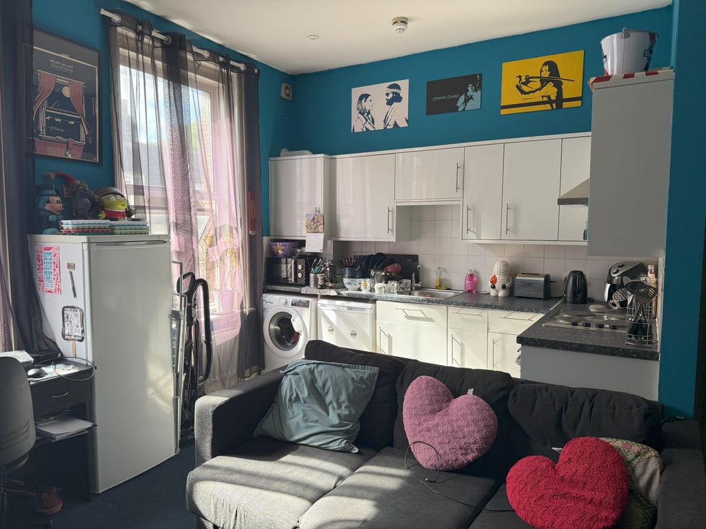 Property photo 3 of 8