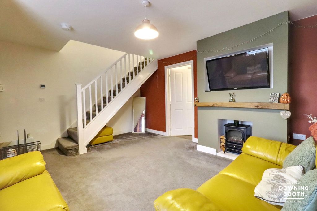 Property photo 3 of 25