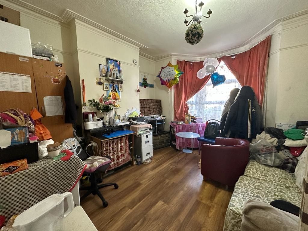 Property photo 3 of 11