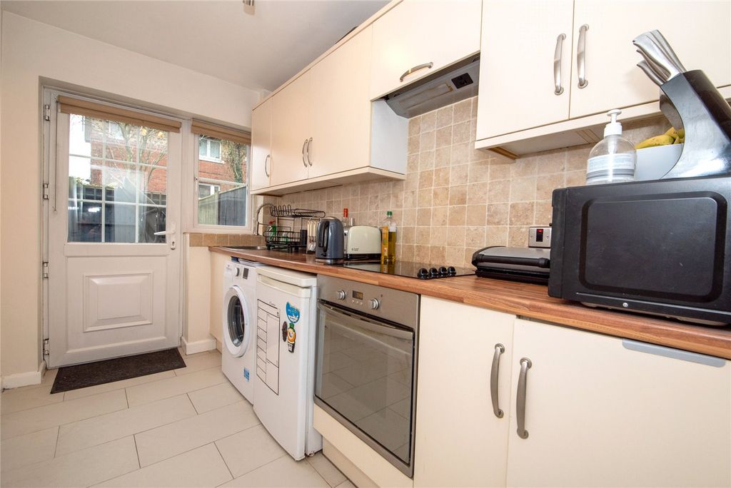 Property photo 2 of 15 Picture No. 04