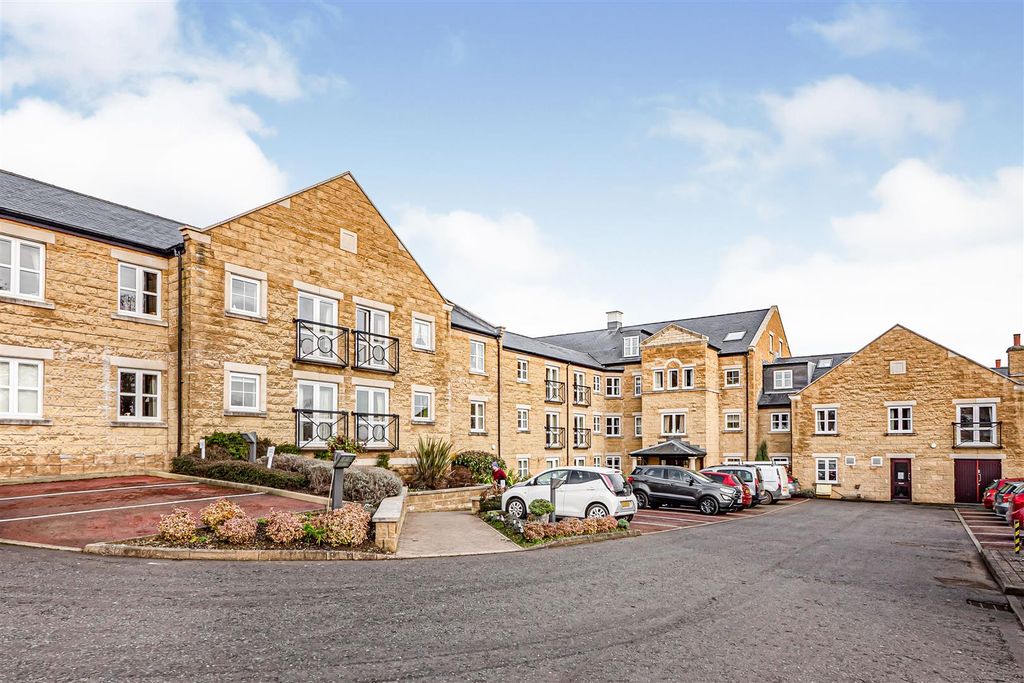Property photo 1 of 14 Hollis Court.Jpg
