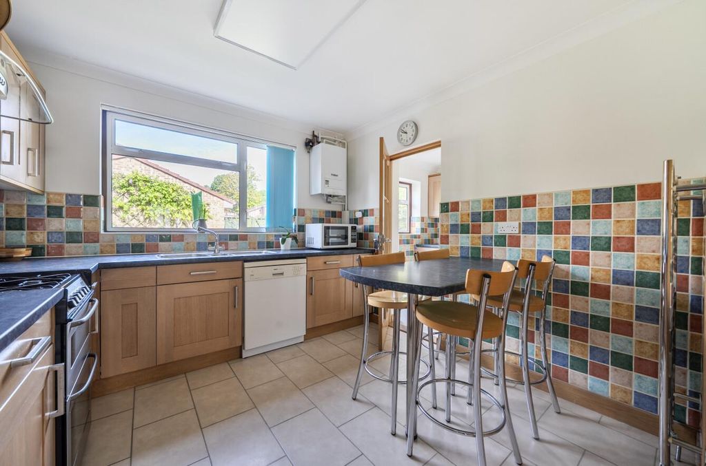 Property photo 3 of 18 1451083-7-6A02Fe5A81F51.Jpg