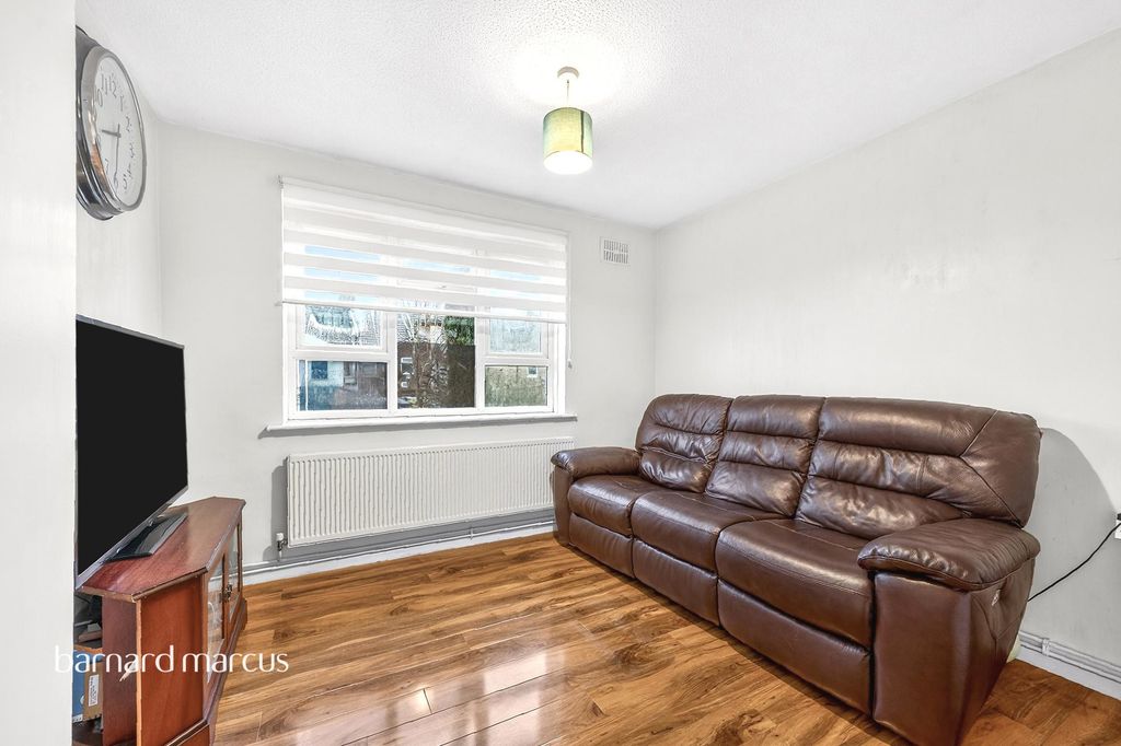 Property photo 3 of 21