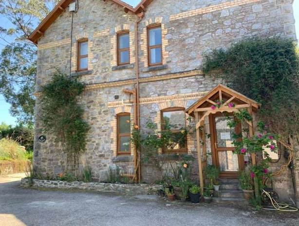 Property photo 2 of 6