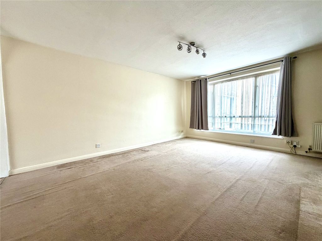 Property photo 3 of 7 Picture No. 08