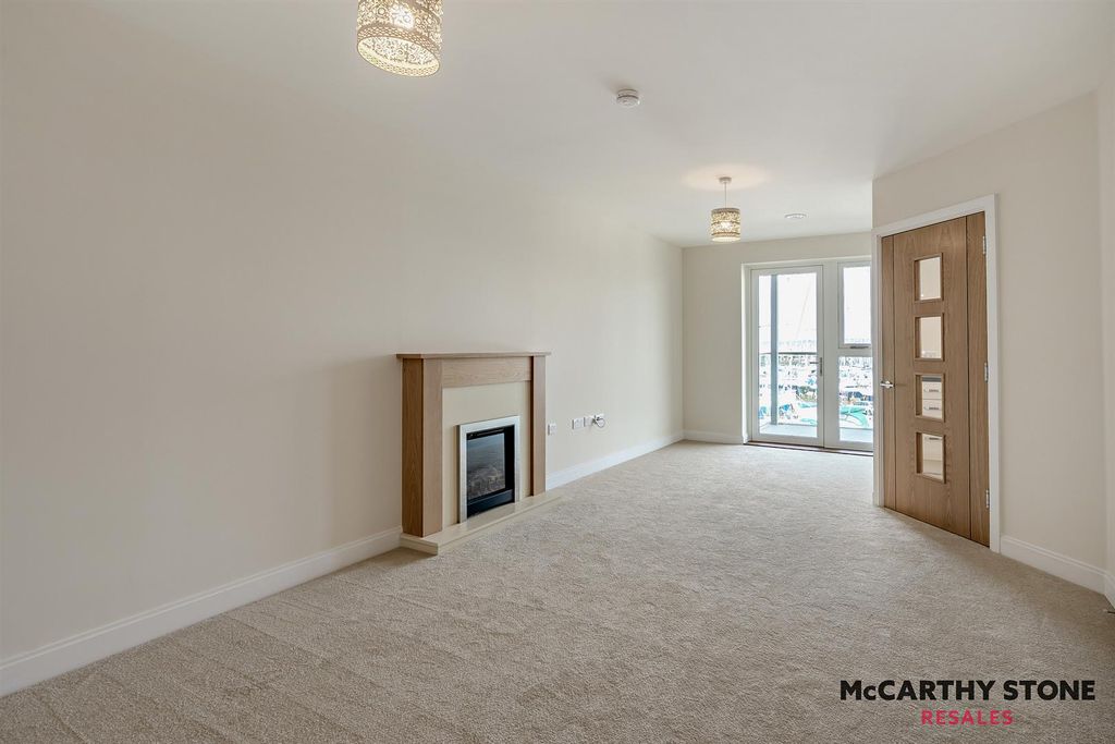 Property photo 3 of 25 8611719-Interior12-800.Jpg