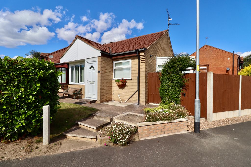 Property photo 1 of 18 Img_0204