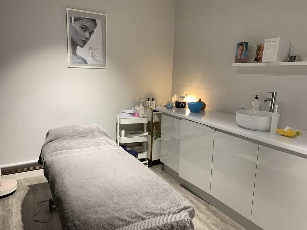 Property photo 2 of 8 Gallery