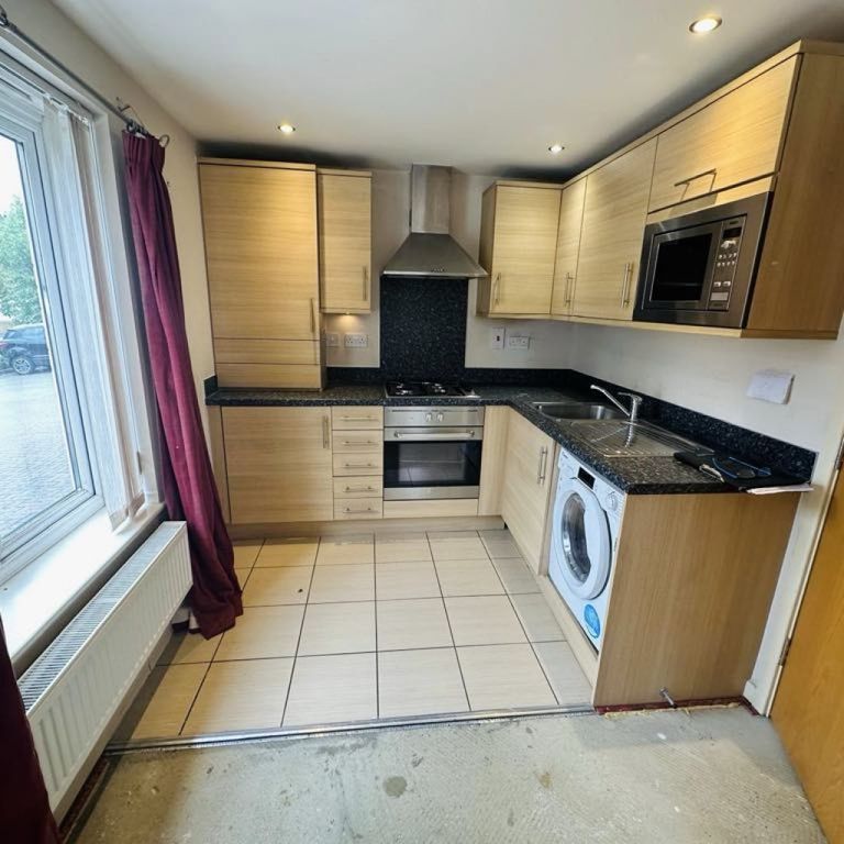 Property photo 2 of 5