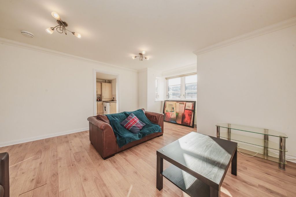 Property photo 3 of 14 Picture 3