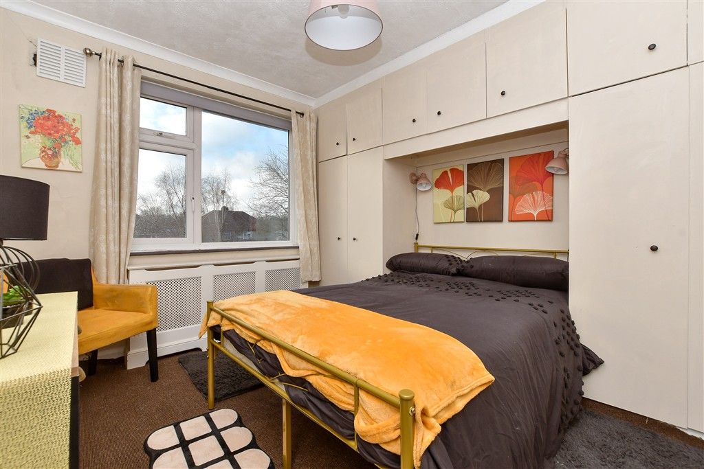 Property photo 1 of 7 Bedroom 1