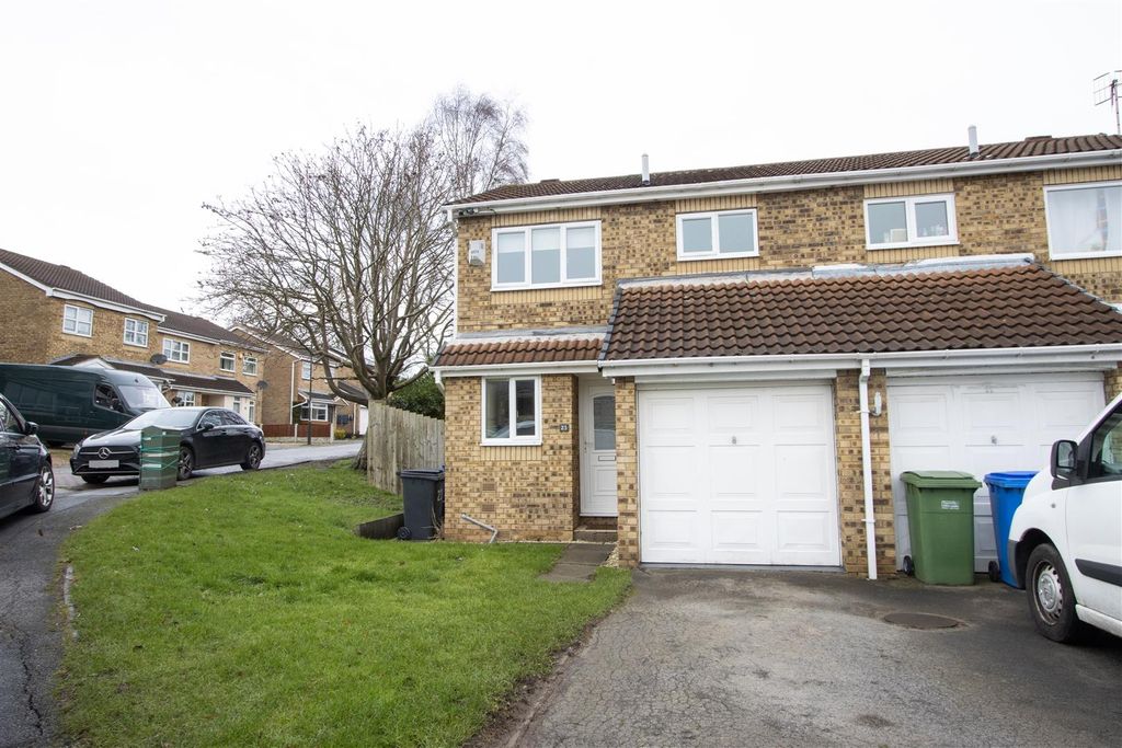 Property photo 1 of 15 Front