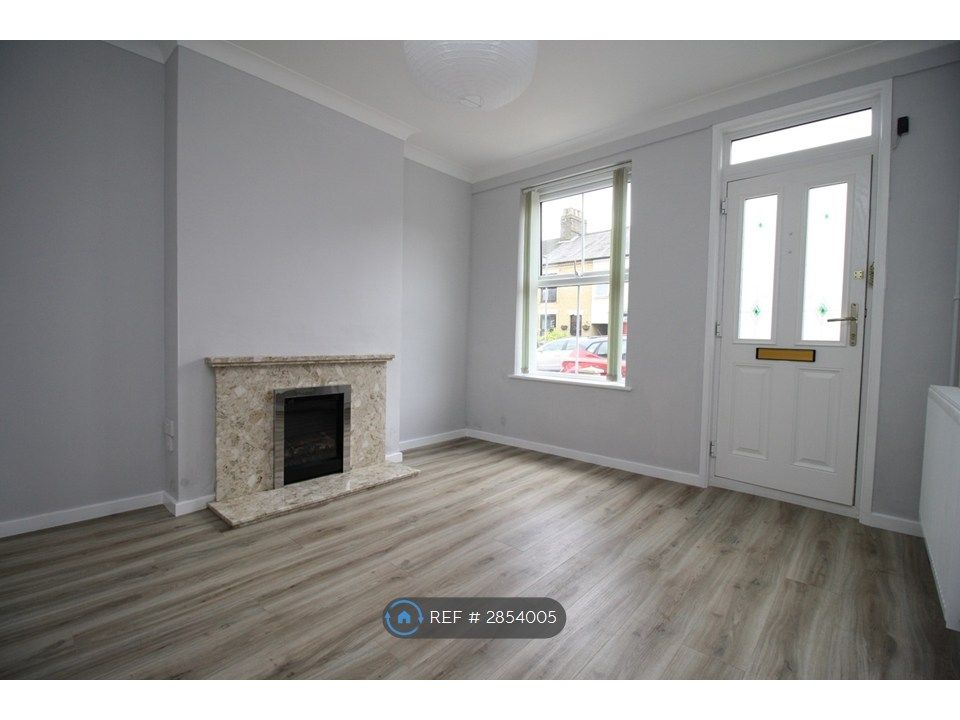 Property photo 2 of 11 Lounge