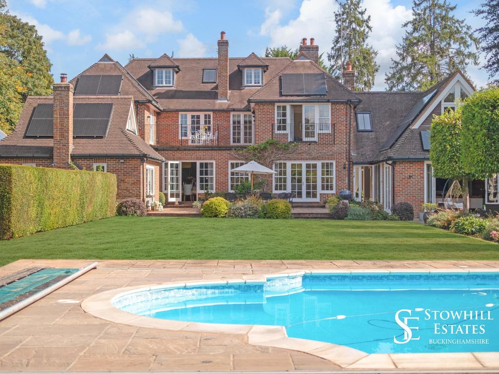 Property photo 2 of 32 Back Of House + Pool