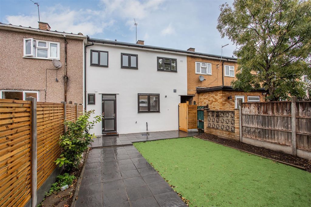 Property photo 2 of 20 Rear Garden