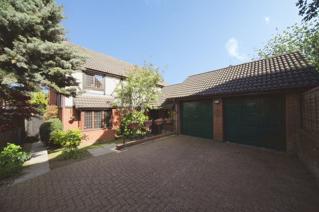 Property photo 1 of 19