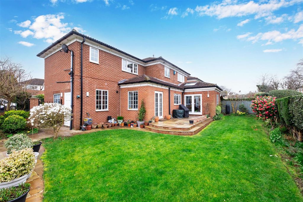 Property photo 2 of 27 Rear