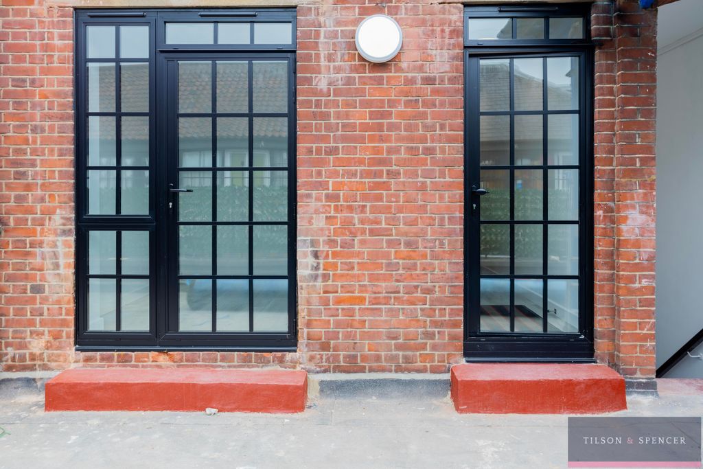 Property photo 3 of 14