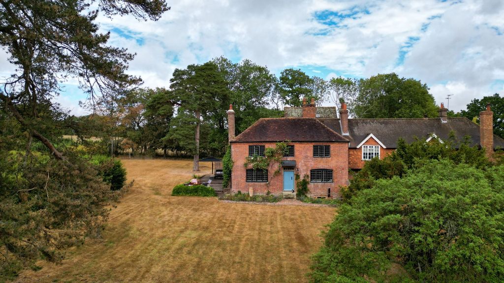 Property photo 2 of 32
