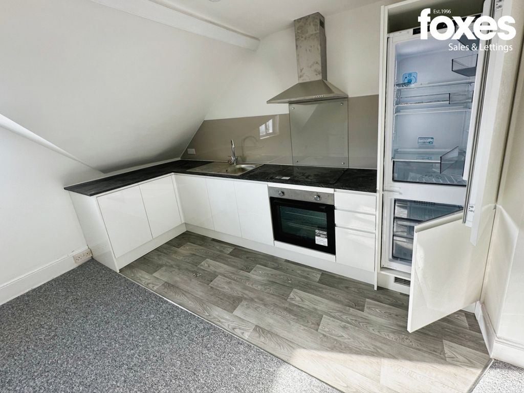 Property photo 2 of 5 4015872