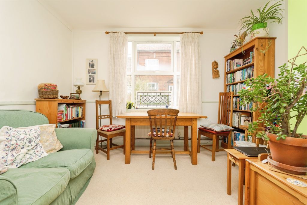 Property photo 3 of 17