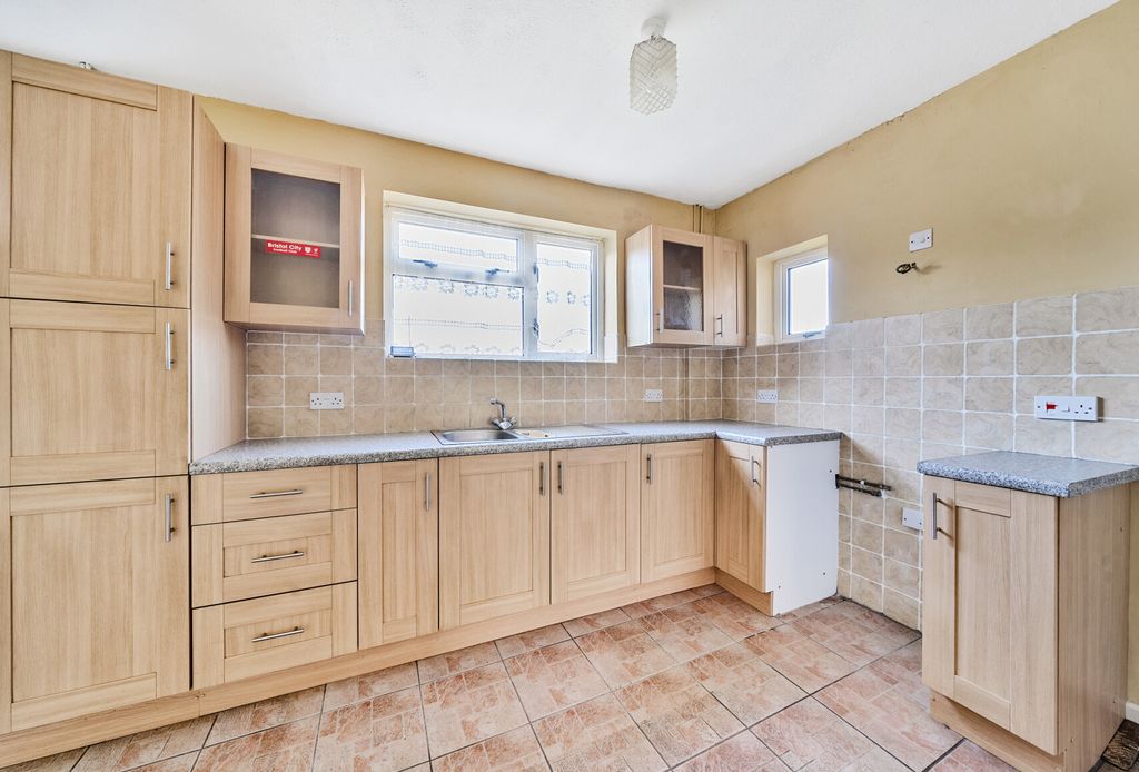 Property photo 2 of 16 1284650 (5).Jpg