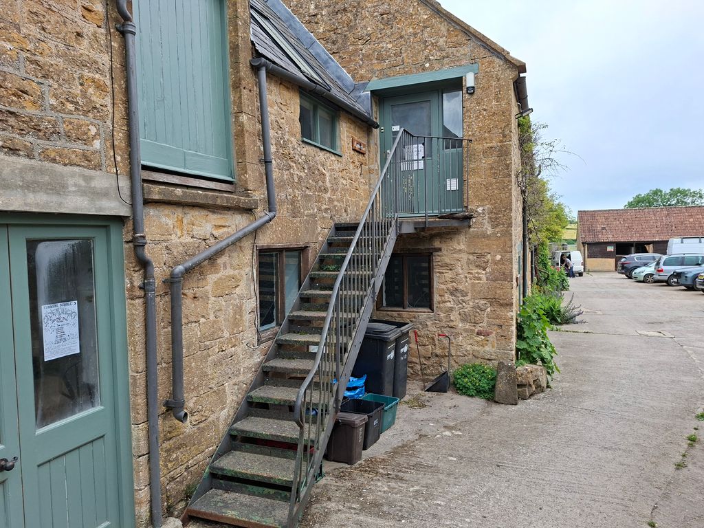Property photo 1 of 3