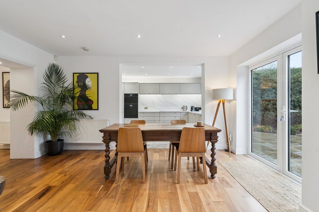 Additional image 8 of 4 bed detached house for saleWellesley Avenue, Iver SL0