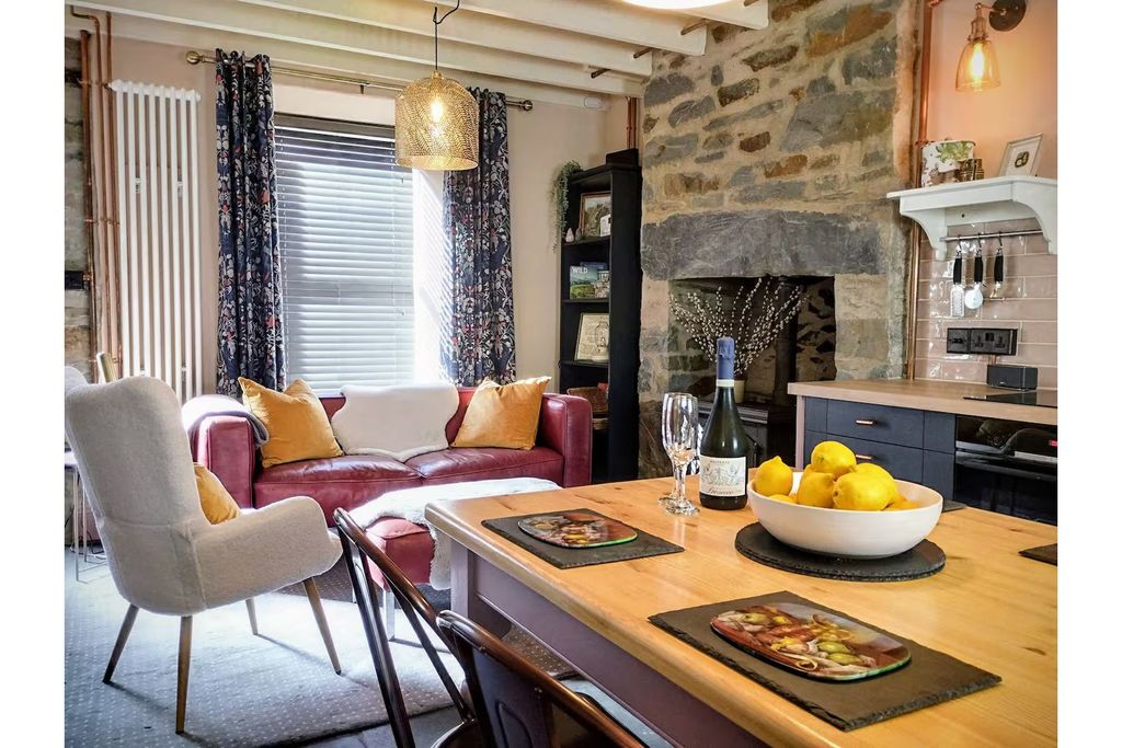 Property photo 2 of 20 Kitchen/Family Room