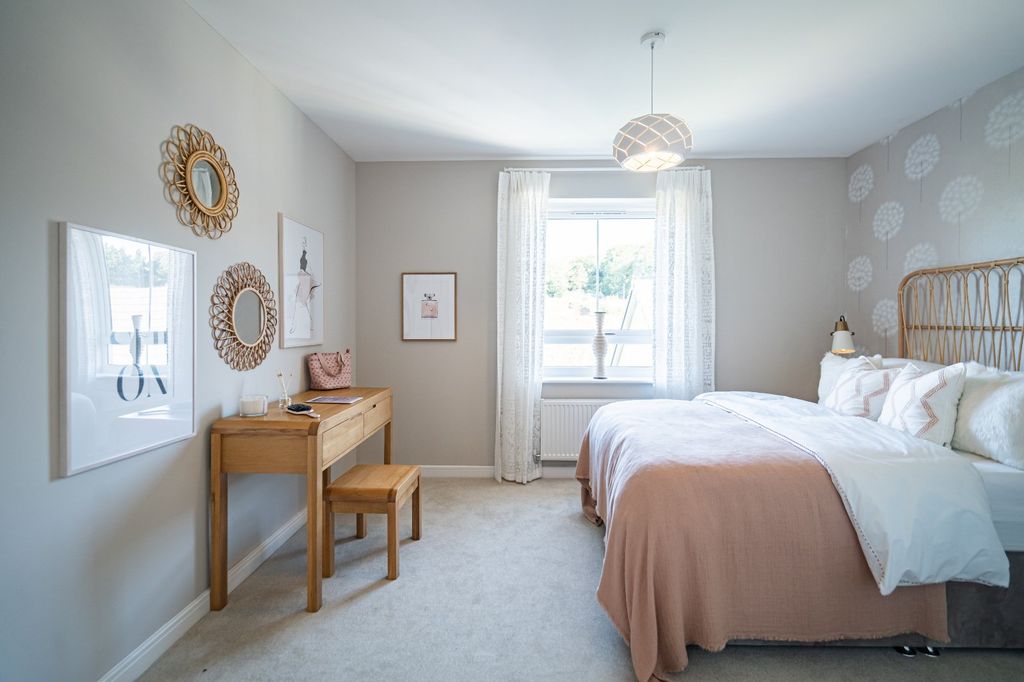 Property photo 3 of 6 Show Home