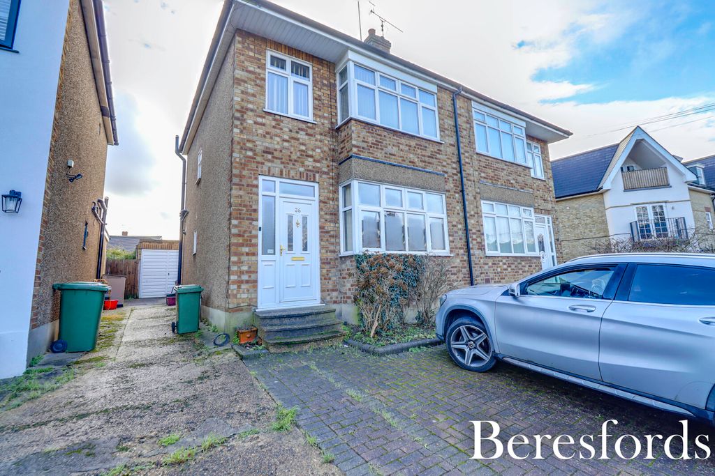 Property photo 1 of 20 Front