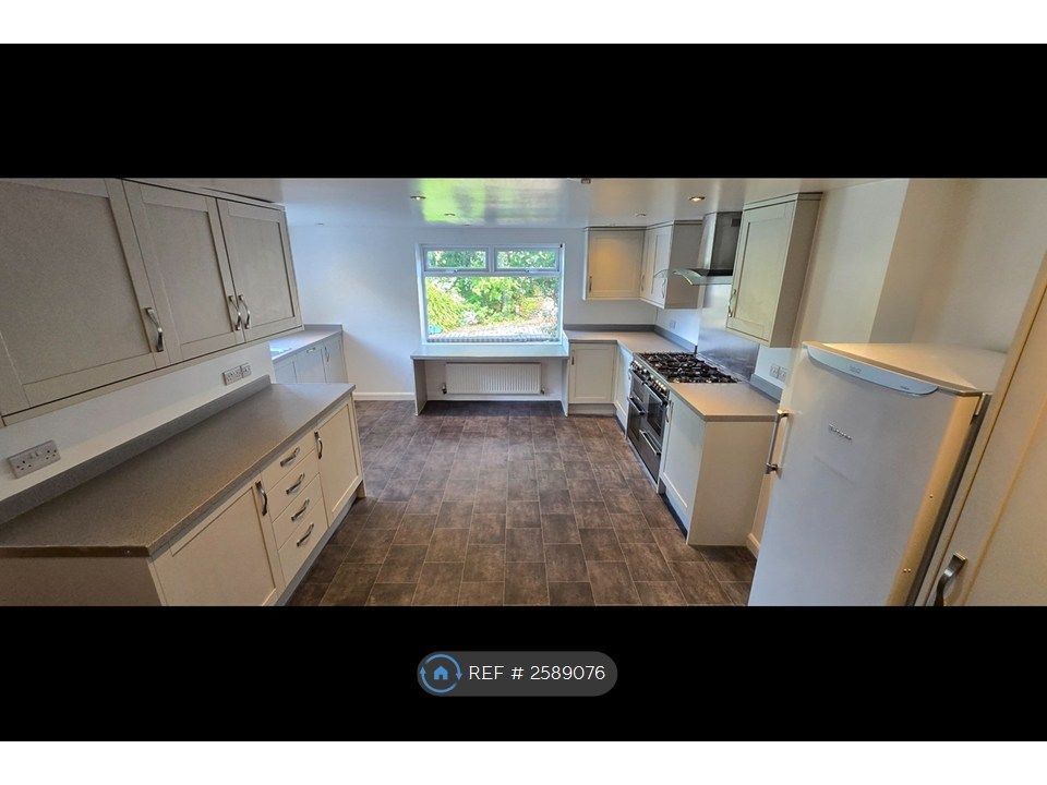 Property photo 1 of 28 Kitchen