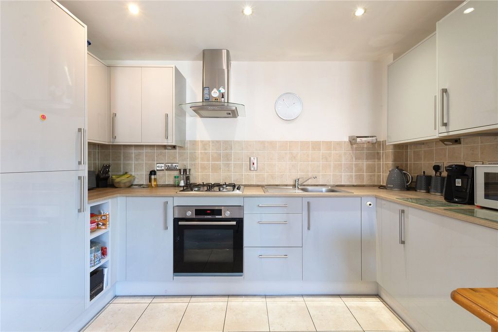 Additional image 12 of 2 bed maisonette for saleLiphook, Hampshire GU30