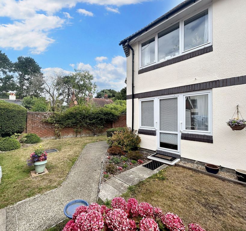 Property photo 1 of 2