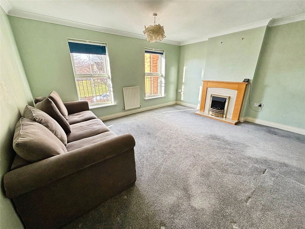 Property photo 2 of 17 Picture No. 36