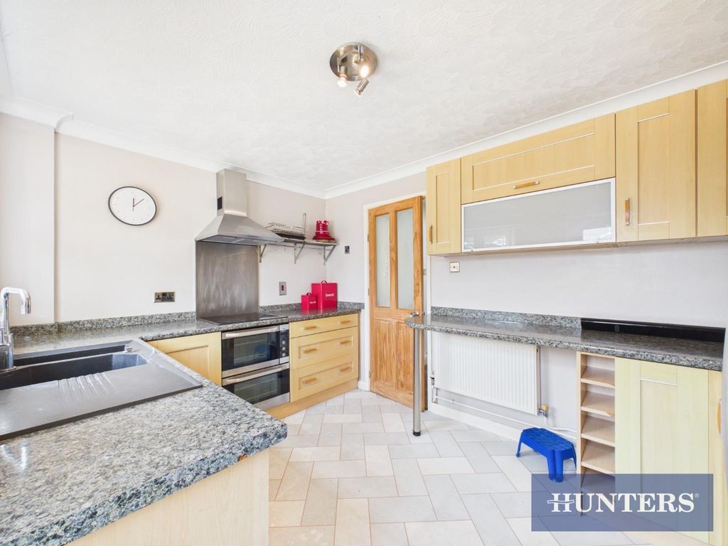 Property photo 3 of 12 Cam03463G0-Pr0146-Still017.Jpg