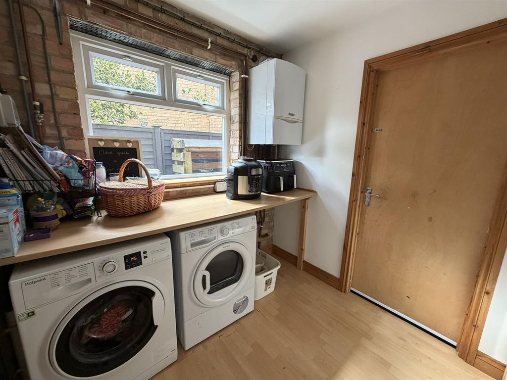 Additional image 9 of 4 bed property for saleConiston Close, Daventry NN11