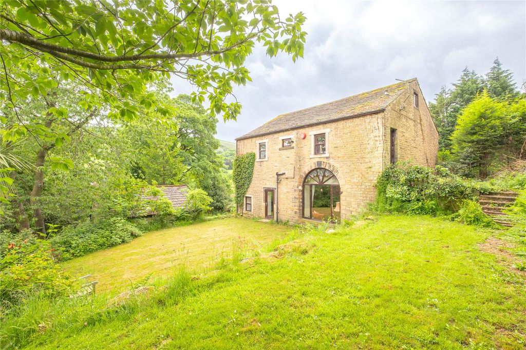 Property photo 1 of 34 External