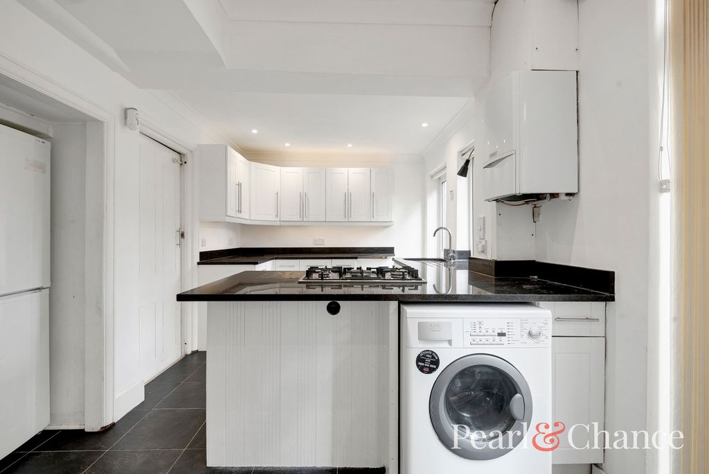 Property photo 3 of 22