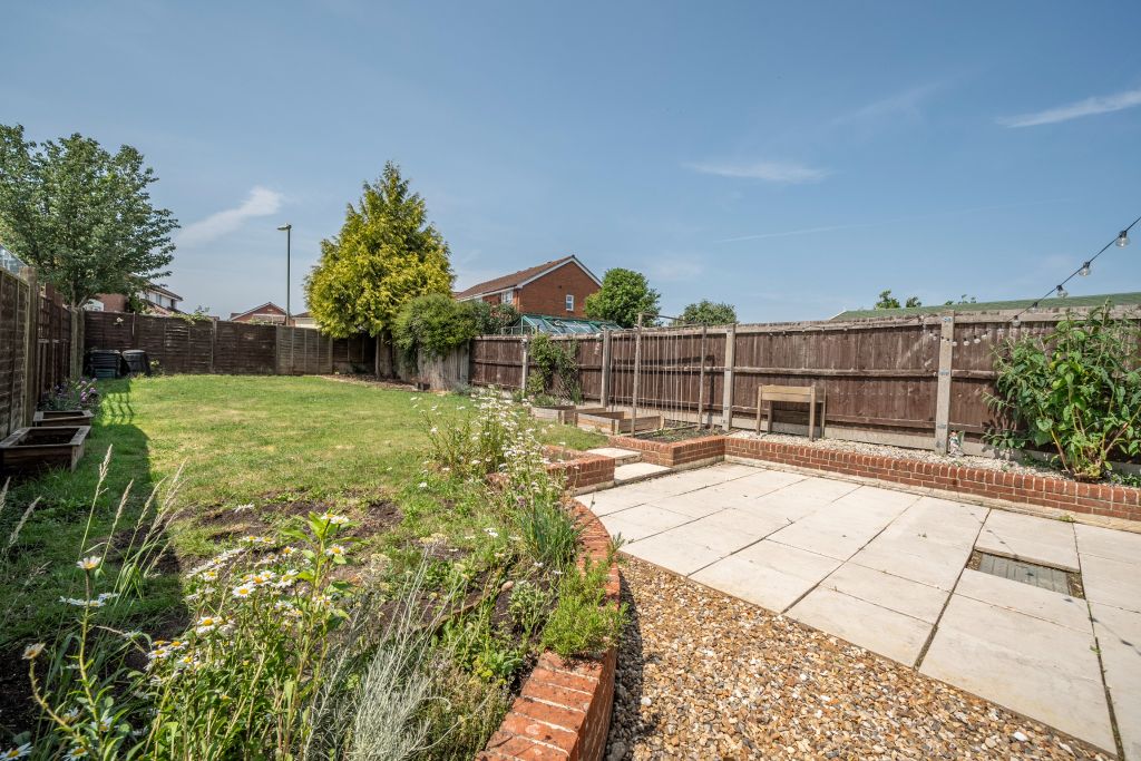 Property photo 2 of 24