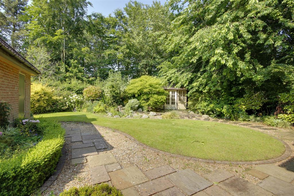 Property photo 2 of 20 Outside