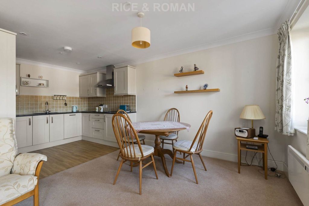 Property photo 3 of 23