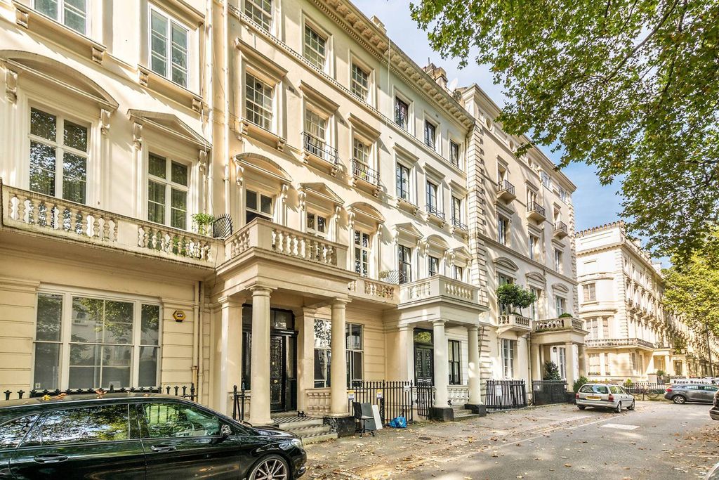 Property photo 1 of 2