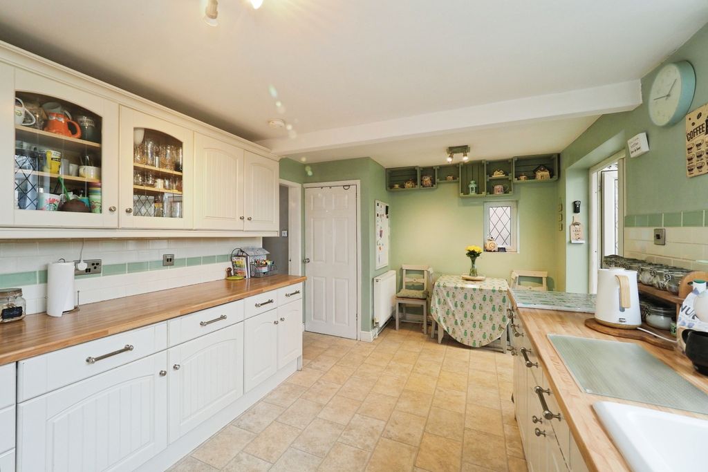 Property photo 3 of 20 Img_3306